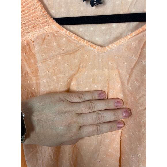 Torrid, Size 2X, Orange/Pink Swiss Dot Blouse, Lightweight, V-Neck, Flowy - Picture 4 of 8